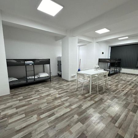 Heights Accommodation Unirii Free Parking Zone Букурещ Екстериор снимка