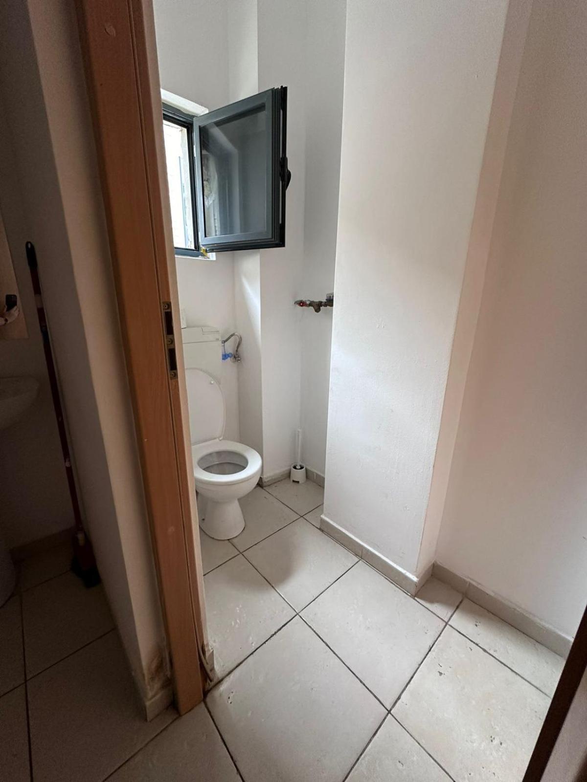 Heights Accommodation Unirii Free Parking Zone Букурещ Екстериор снимка