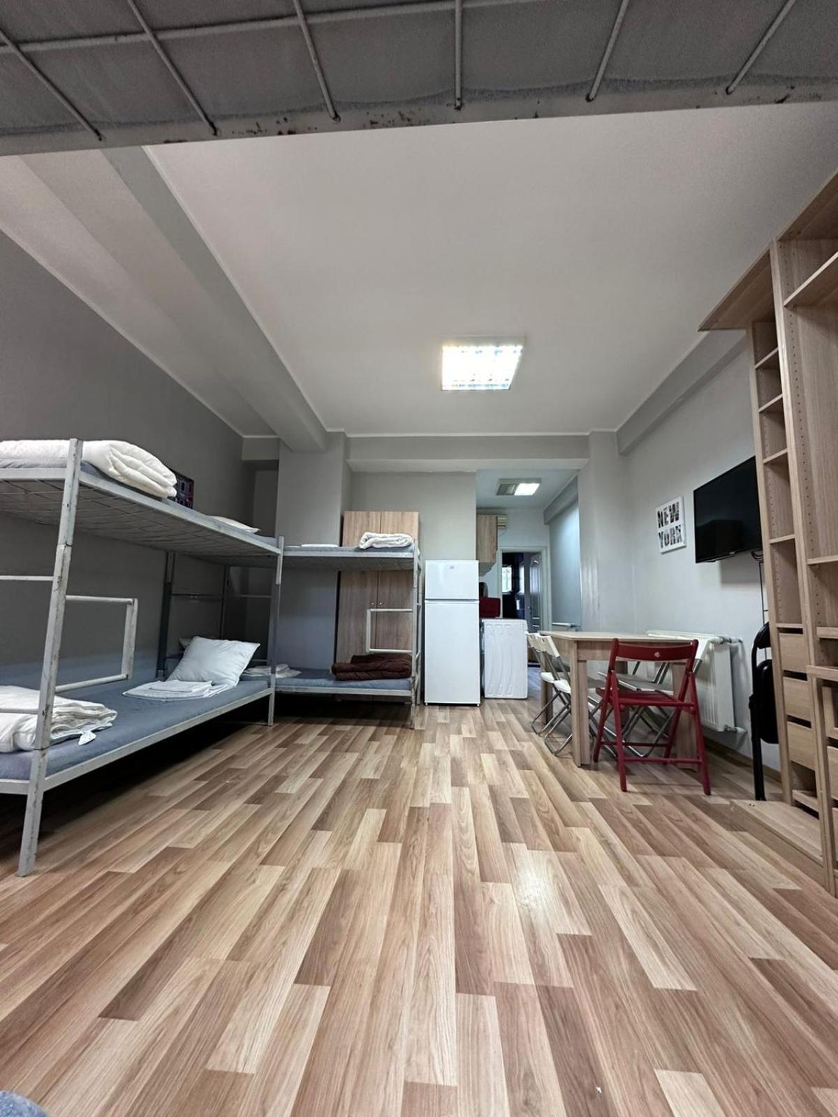 Heights Accommodation Unirii Free Parking Zone Букурещ Екстериор снимка