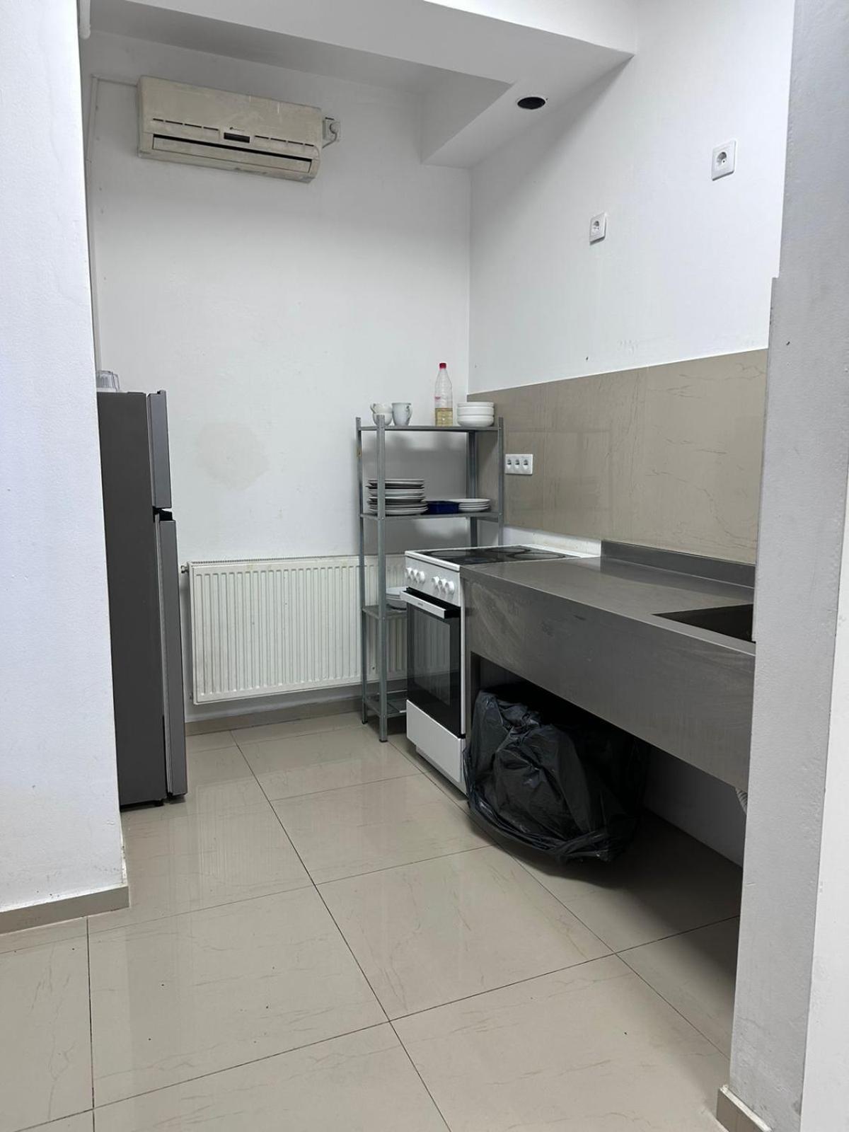 Heights Accommodation Unirii Free Parking Zone Букурещ Екстериор снимка