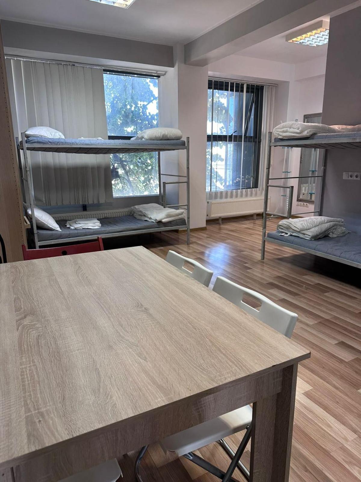 Heights Accommodation Unirii Free Parking Zone Букурещ Екстериор снимка